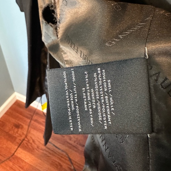 Gianni Feraud Single Breasted Tailored Coat in Black - Picture 14 of 15